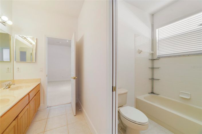 Image No.25-5 Bed House for sale