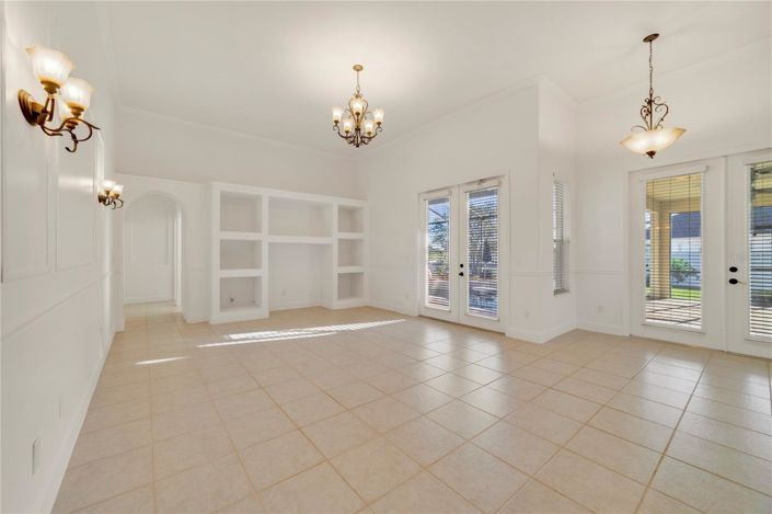 Image No.5-5 Bed House for sale