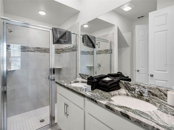 Image No.21-5 Bed Townhouse for sale