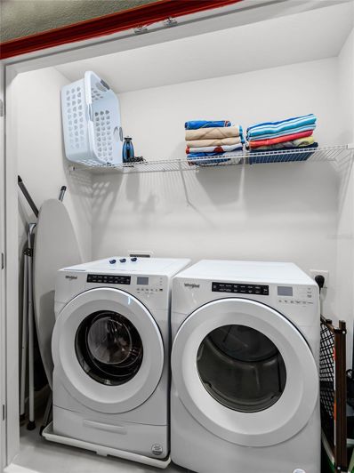 Image No.26-5 Bed Townhouse for sale