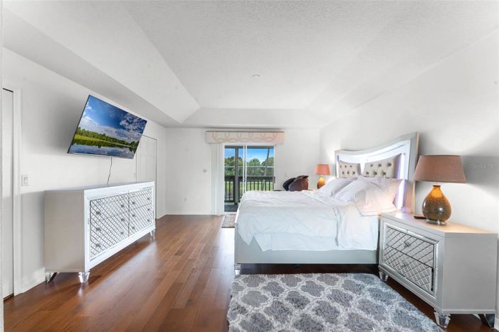 Image No.18-5 Bed House for sale