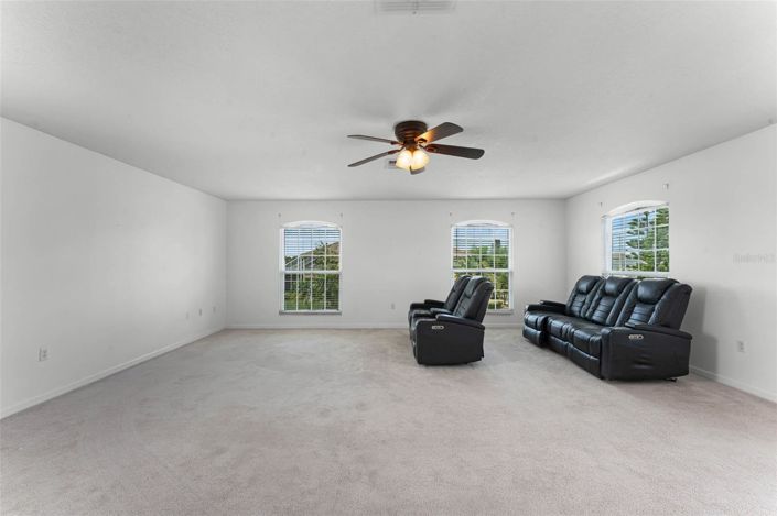 Image No.24-5 Bed House for sale