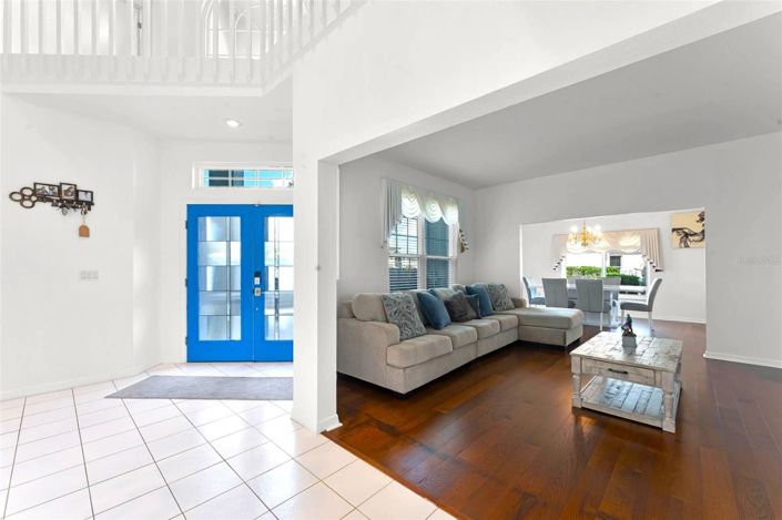 Image No.3-5 Bed House for sale