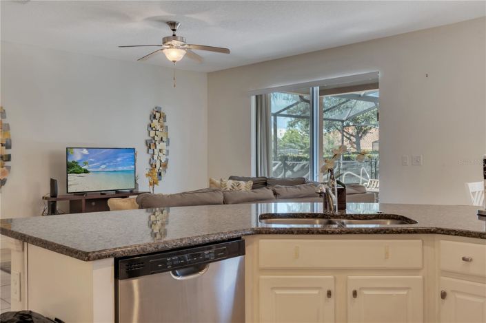 Image No.16-6 Bed House for sale