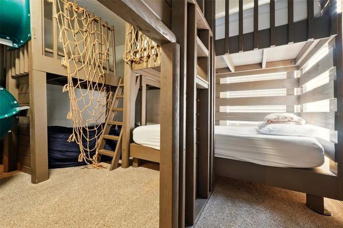 Image No.33-4 Bed House for sale