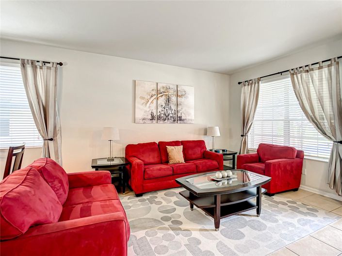 Image No.7-6 Bed House for sale