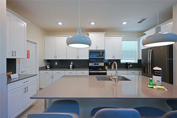 Image No.3-5 Bed House for sale