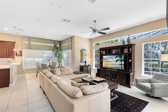 Image No.17-4 Bed House for sale