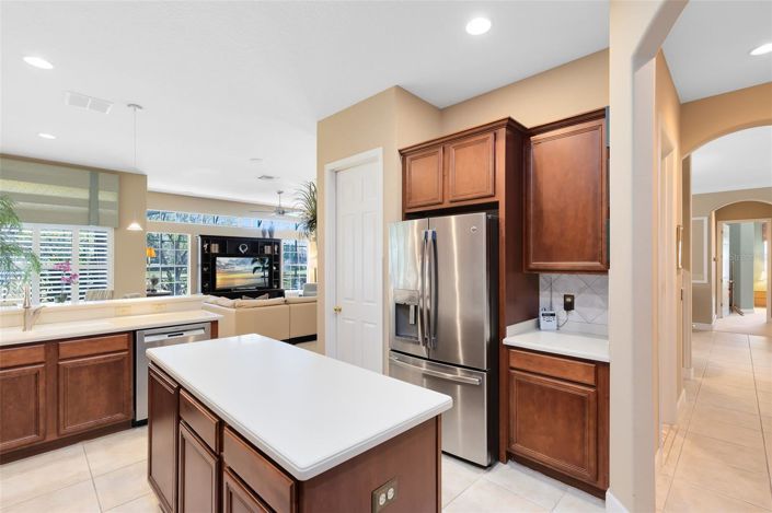 Image No.23-4 Bed House for sale