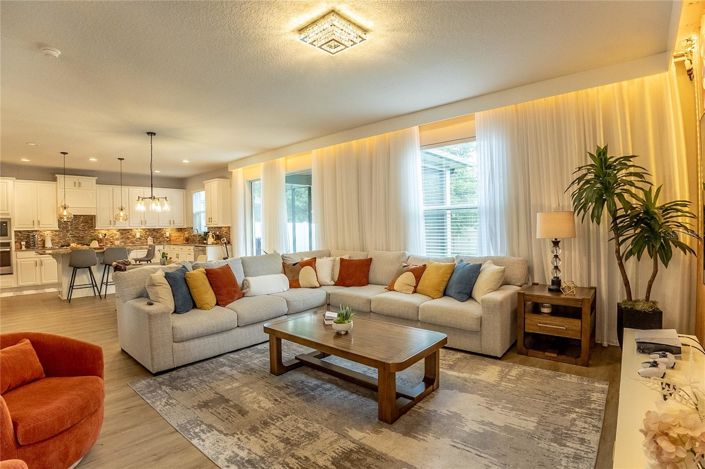 Image No.20-4 Bed House for sale