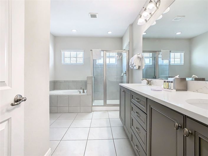 Image No.32-6 Bed House for sale