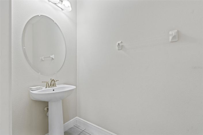 Image No.6-6 Bed House for sale