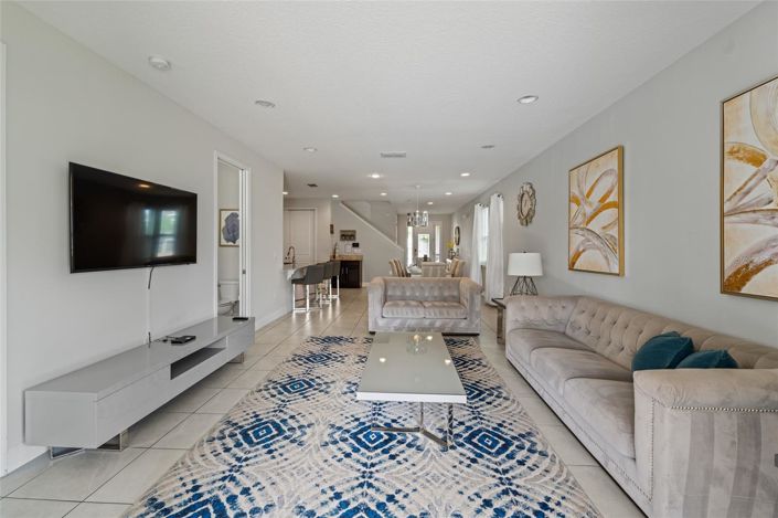 Image No.7-6 Bed House for sale