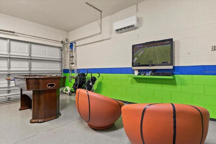 Image No.20-6 Bed House for sale