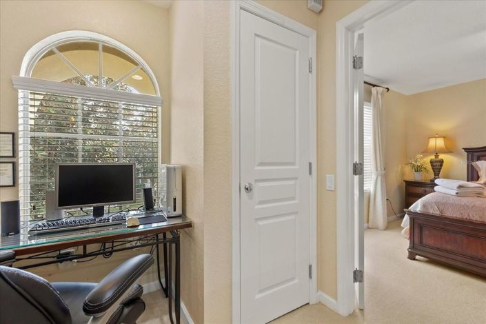 Image No.31-6 Bed House for sale