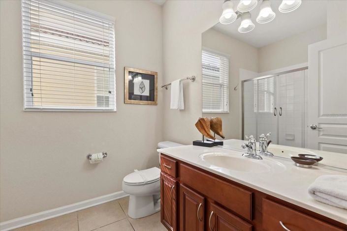 Image No.35-6 Bed House for sale