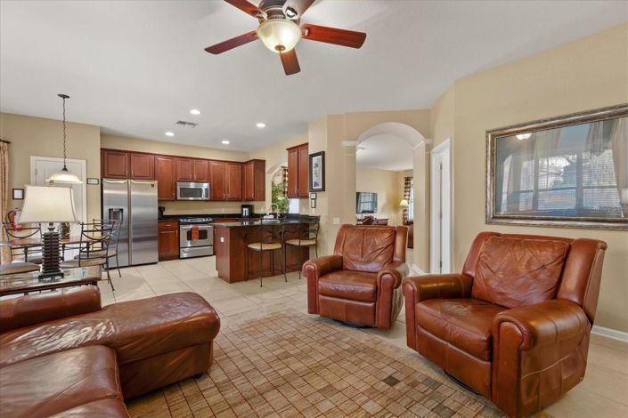 Image No.5-6 Bed House for sale