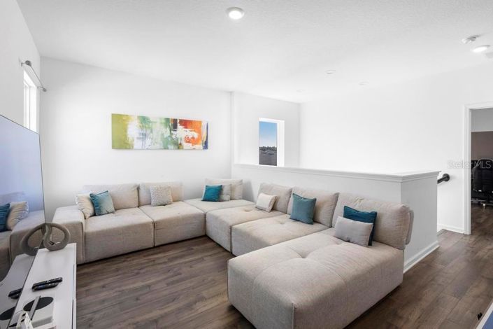 Image No.25-5 Bed House for sale