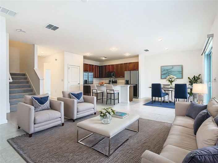 Image No.13-8 Bed House for sale