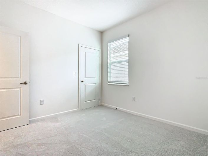 Image No.36-8 Bed House for sale