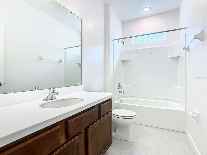 Image No.41-8 Bed House for sale