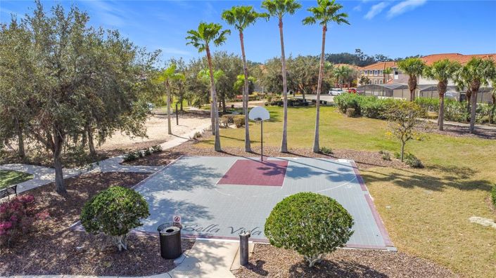 Image No.72-8 Bed House for sale