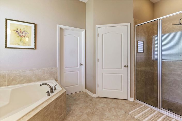 Image No.12-4 Bed House for sale