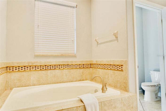 Image No.14-8 Bed House for sale