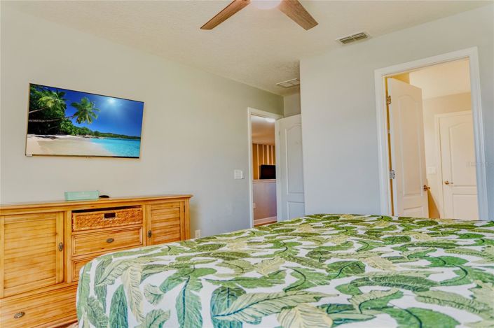 Image No.26-8 Bed House for sale