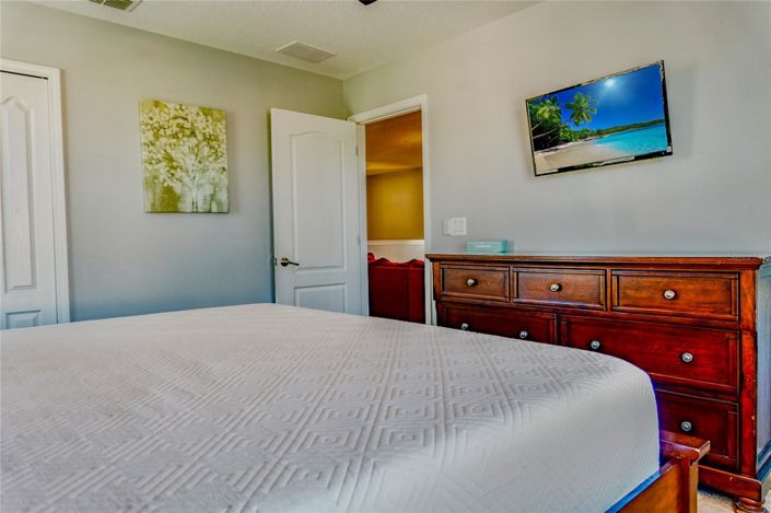 Image No.27-8 Bed House for sale