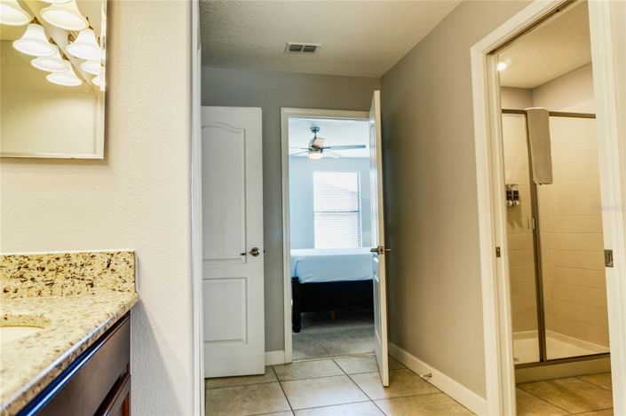 Image No.35-8 Bed House for sale