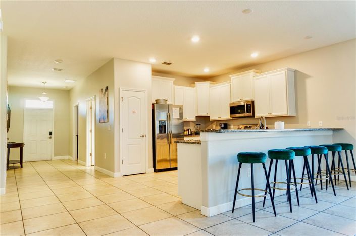 Image No.9-8 Bed House for sale