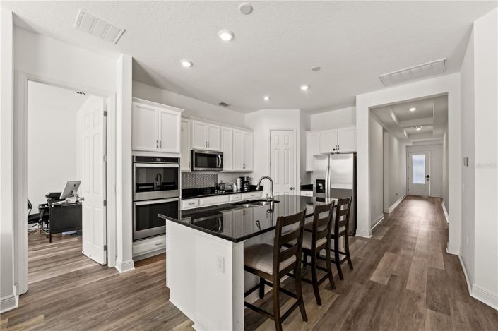 Image No.9-4 Bed House for sale