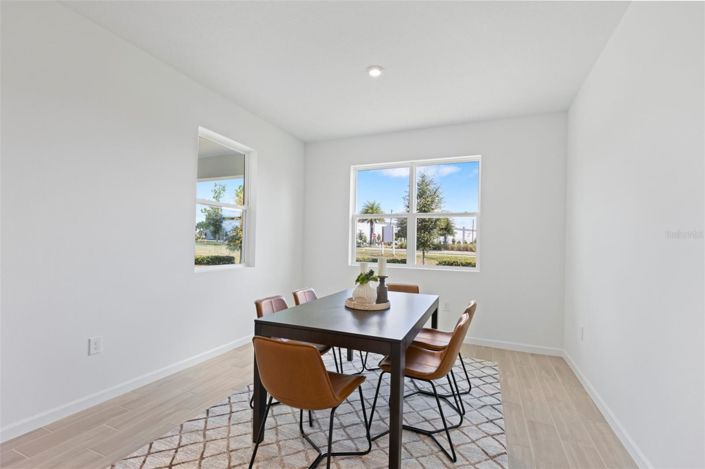 Image No.10-4 Bed House for sale