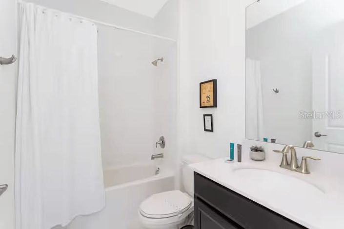 Image No.11-6 Bed House for sale