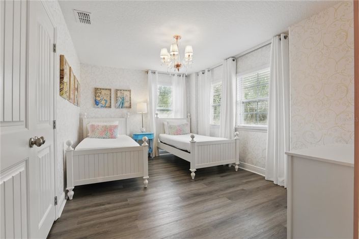 Image No.31-6 Bed House for sale