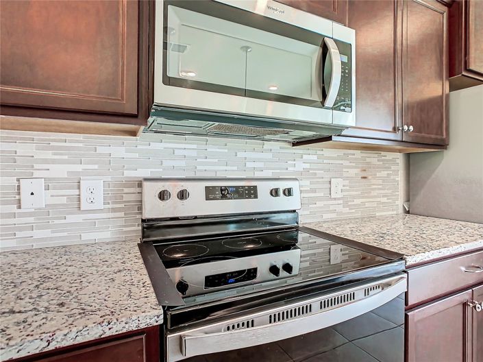 Image No.10-5 Bed House for sale