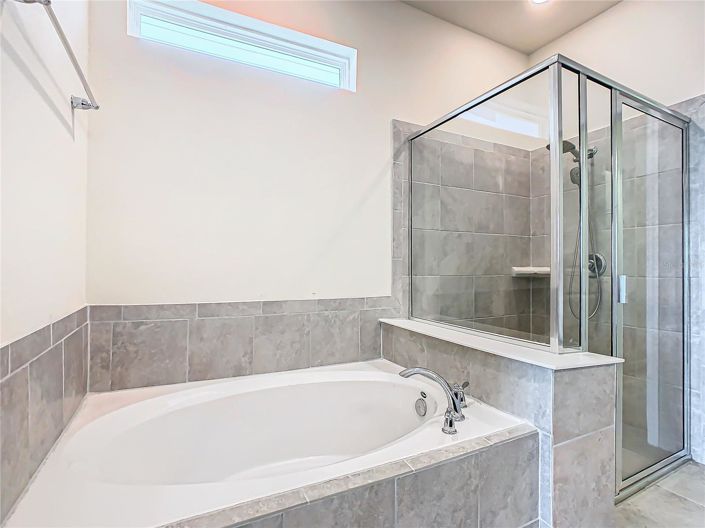 Image No.19-5 Bed House for sale