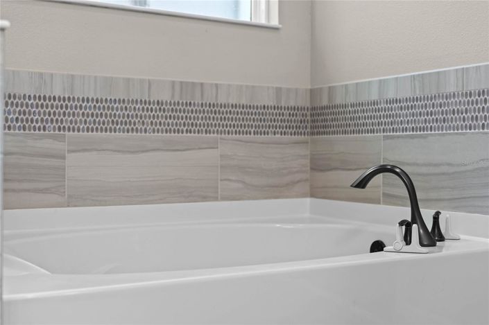 Image No.22-4 Bed House for sale