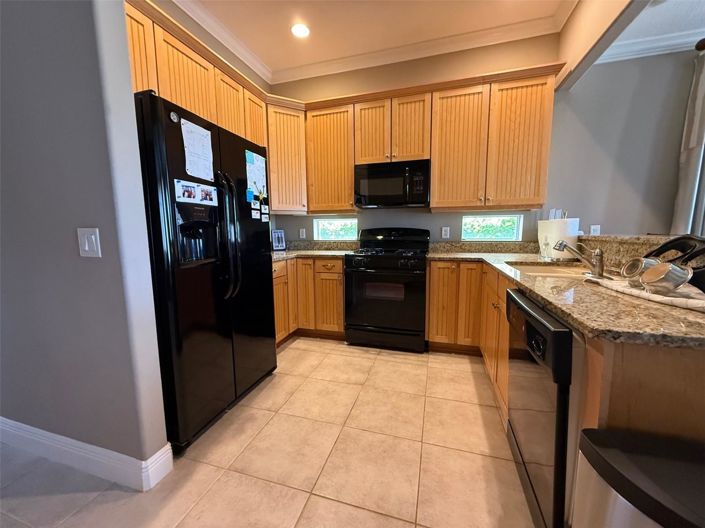 Image No.6-4 Bed House for sale