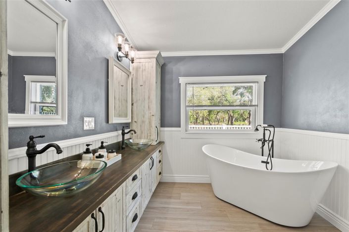 Image No.41-4 Bed House for sale