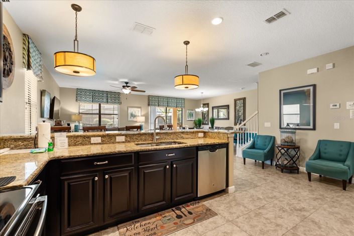 Image No.11-7 Bed House for sale