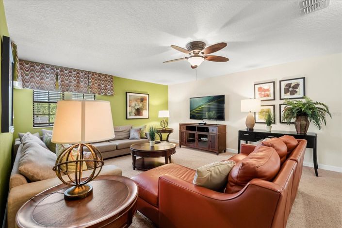 Image No.19-7 Bed House for sale