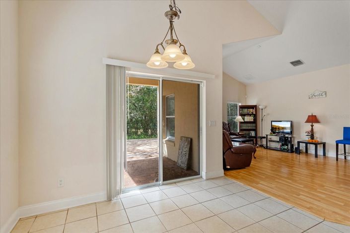 Image No.13-4 Bed House for sale