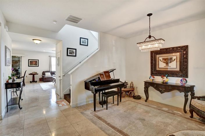 Image No.6-5 Bed House for sale