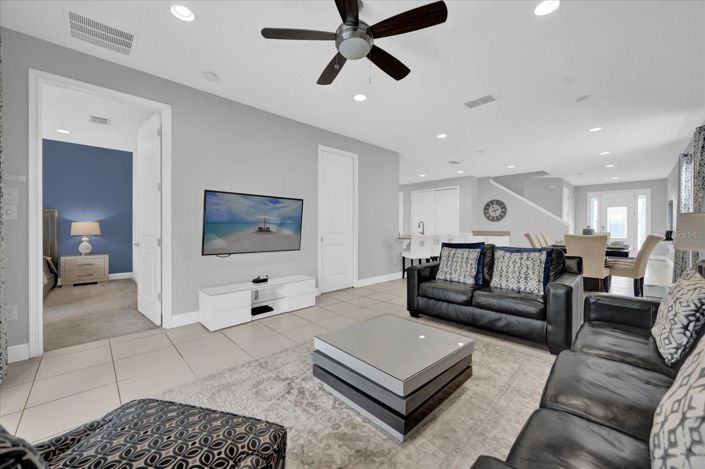 Image No.8-6 Bed House for sale