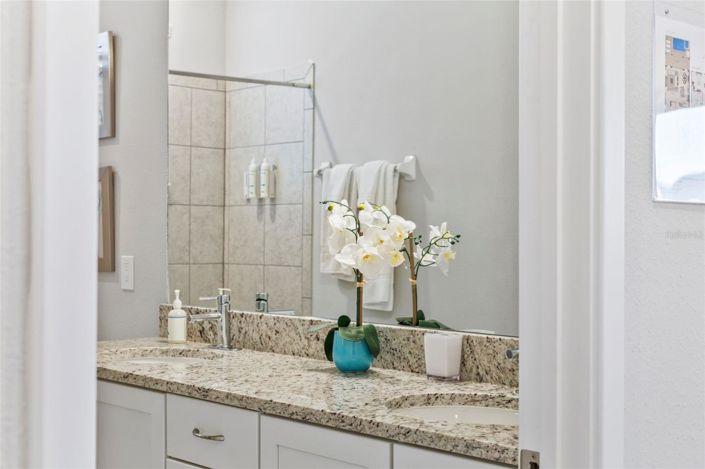 Image No.15-5 Bed House for sale