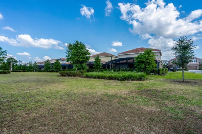 Image No.9-6 Bed House for sale