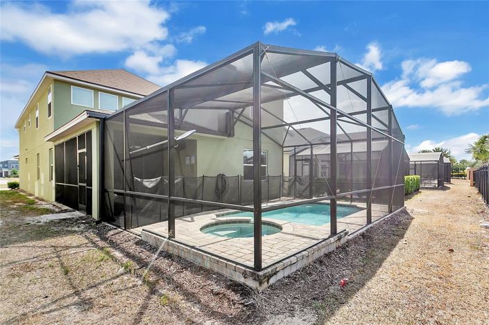 Image No.32-7 Bed House for sale