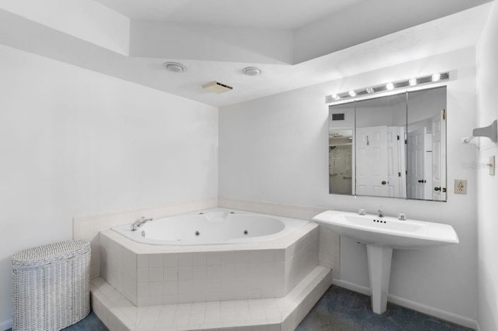 Image No.17-Appartement de 2 chambres à vendre à Orlando